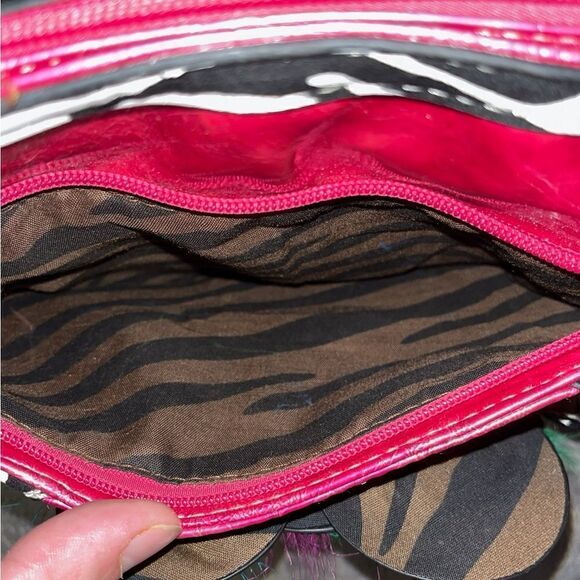 Designed by HANANEL Flowers Bloom Crossover Bag - Picture 3 of 8